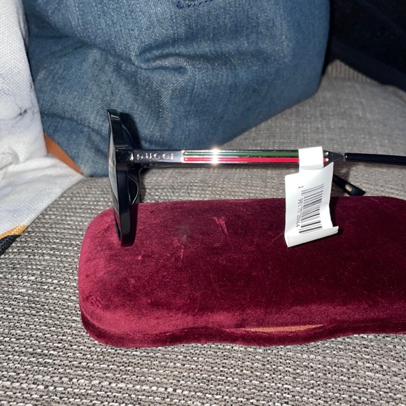 Gucci Men's GG0829SA, larger nose framed. Brand New tag on, case included. - Picture 6 of 10